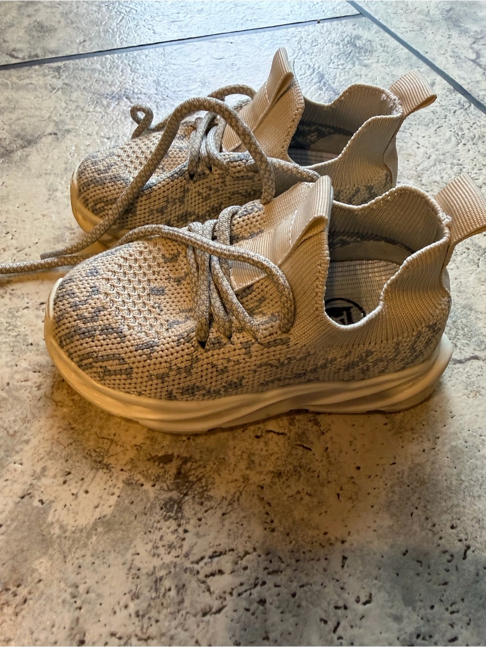 Amazon Kids Knit Sneakers - Beige and Gray